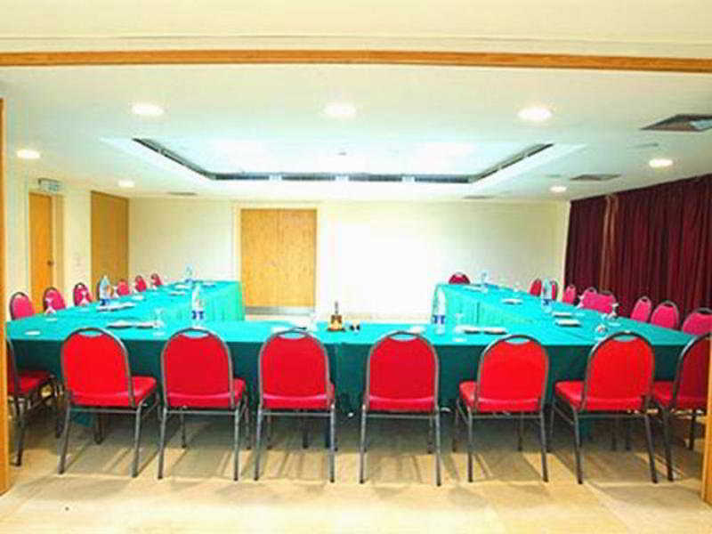 Quality Inn Tripoli Exterior photo